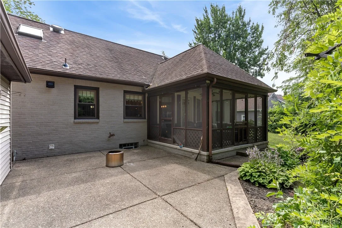 188 Hunt Avenue, Hamburg, New York 14075, Hamburg, New York 14075, 3 Bedrooms Bedrooms, 9 Rooms Rooms,2 BathroomsBathrooms,Residential,For Sale,188 Hunt Avenue, Hamburg, New York 14075,B1623325