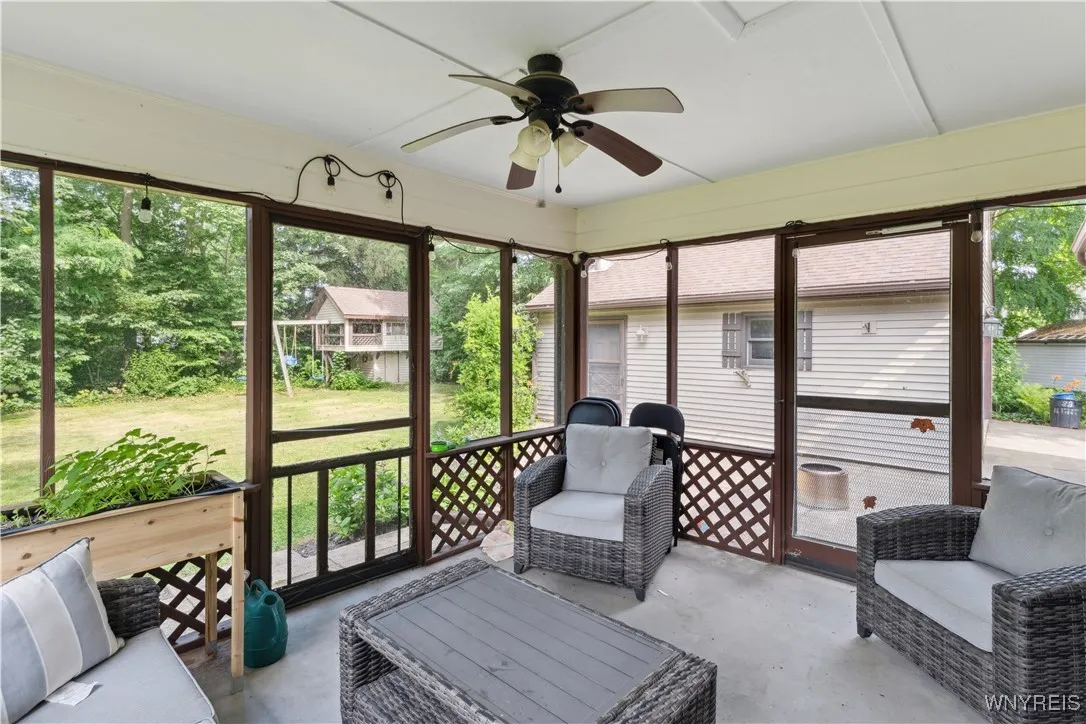 188 Hunt Avenue, Hamburg, New York 14075, Hamburg, New York 14075, 3 Bedrooms Bedrooms, 9 Rooms Rooms,2 BathroomsBathrooms,Residential,For Sale,188 Hunt Avenue, Hamburg, New York 14075,B1623325