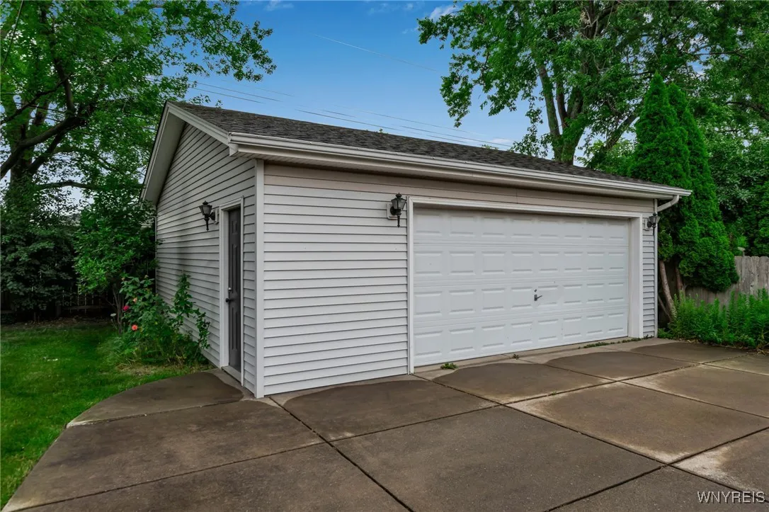 166 Kingsbury Lane, Tonawanda, New York 14150, Tonawanda, New York 14150, 3 Bedrooms Bedrooms, 6 Rooms Rooms,1 BathroomBathrooms,Residential,For Sale,166 Kingsbury Lane, Tonawanda, New York 14150,B1623116