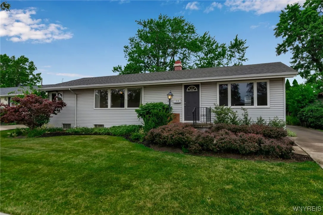 166 Kingsbury Lane, Tonawanda, New York 14150, Tonawanda, New York 14150, 3 Bedrooms Bedrooms, 6 Rooms Rooms,1 BathroomBathrooms,Residential,For Sale,166 Kingsbury Lane, Tonawanda, New York 14150,B1623116