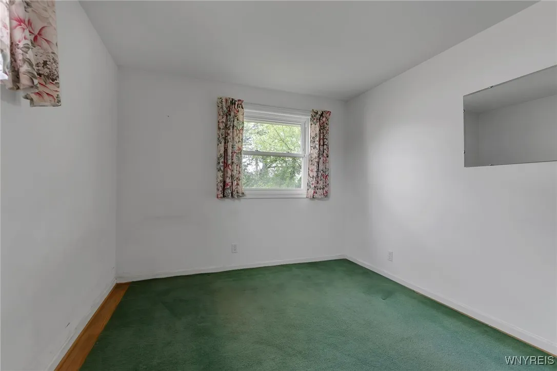 166 Kingsbury Lane, Tonawanda, New York 14150, Tonawanda, New York 14150, 3 Bedrooms Bedrooms, 6 Rooms Rooms,1 BathroomBathrooms,Residential,For Sale,166 Kingsbury Lane, Tonawanda, New York 14150,B1623116