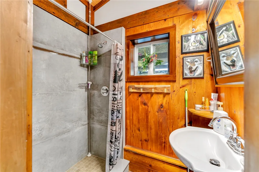 guest house bath