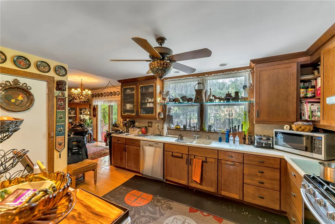 main house kitchen
