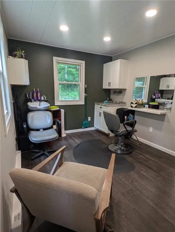Hair salon or it could be a fantastic mud room.