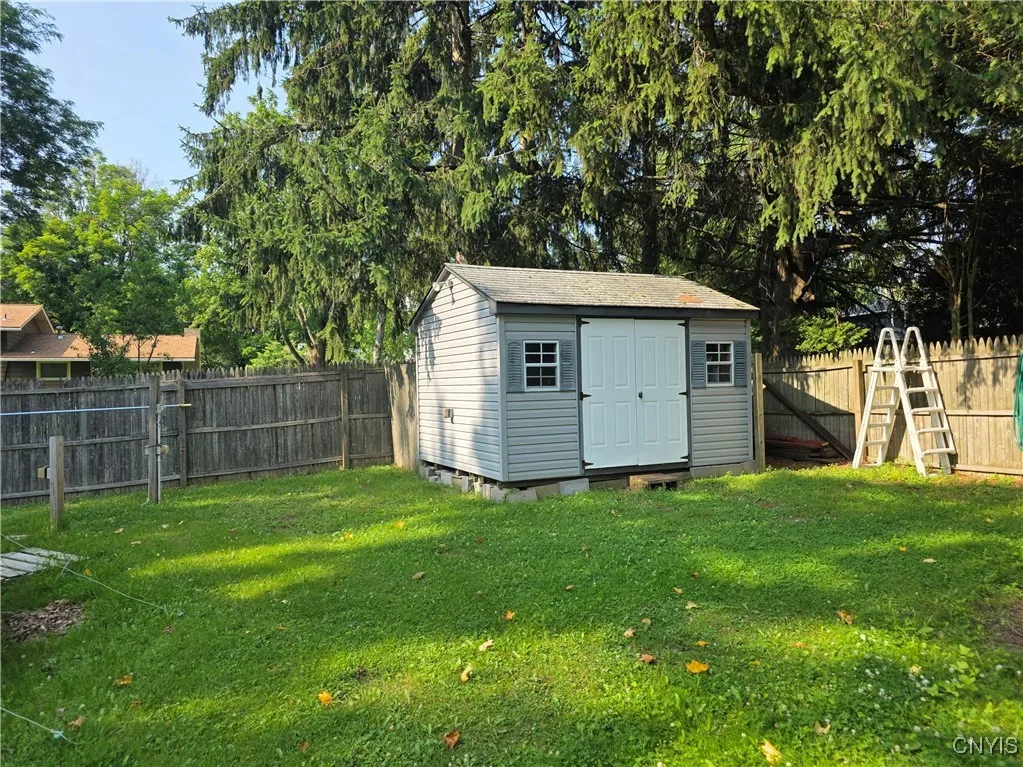 4945 Glen Robin Drive, Onondaga, New York 13215, Onondaga, New York 13215, 3 Bedrooms Bedrooms, 8 Rooms Rooms,1 BathroomBathrooms,Residential,For Sale,4945 Glen Robin Drive, Onondaga, New York 13215,S1619784