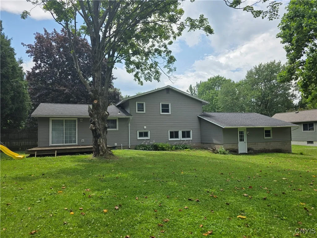 4945 Glen Robin Drive, Onondaga, New York 13215, Onondaga, New York 13215, 3 Bedrooms Bedrooms, 8 Rooms Rooms,1 BathroomBathrooms,Residential,For Sale,4945 Glen Robin Drive, Onondaga, New York 13215,S1619784