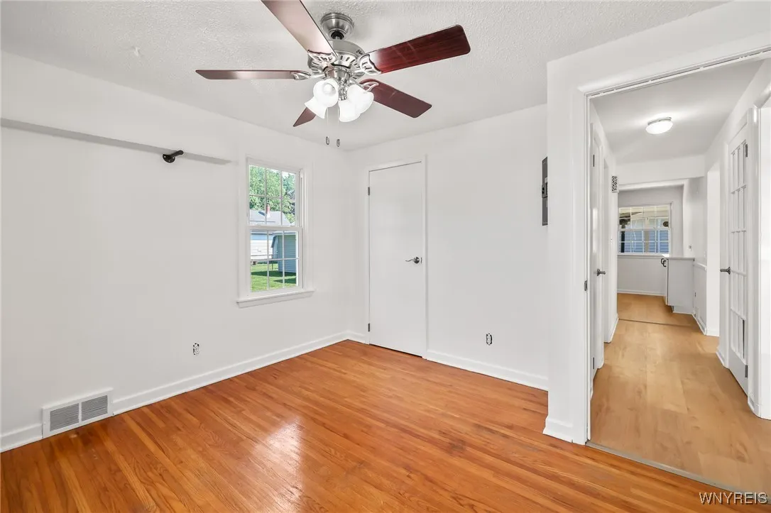 415 Linwood Avenue, North Tonawanda, New York 1412, North Tonawanda, New York 14120, 4 Bedrooms Bedrooms, 9 Rooms Rooms,1 BathroomBathrooms,Residential,For Sale,415 Linwood Avenue, North Tonawanda, New York 1412,B1622714