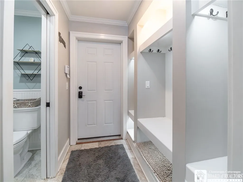 5630 West Lake Road, Portland, New York 14063, Portland, New York 14063, 5 Bedrooms Bedrooms, 16 Rooms Rooms,3 BathroomsBathrooms,Residential,For Sale,5630 West Lake Road, Portland, New York 14063,0,R1623264