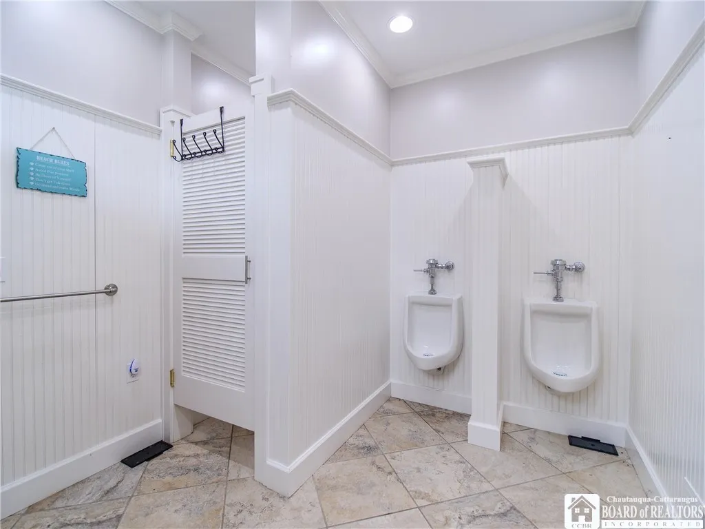 5630 West Lake Road, Portland, New York 14063, Portland, New York 14063, 5 Bedrooms Bedrooms, 16 Rooms Rooms,3 BathroomsBathrooms,Residential,For Sale,5630 West Lake Road, Portland, New York 14063,0,R1623264