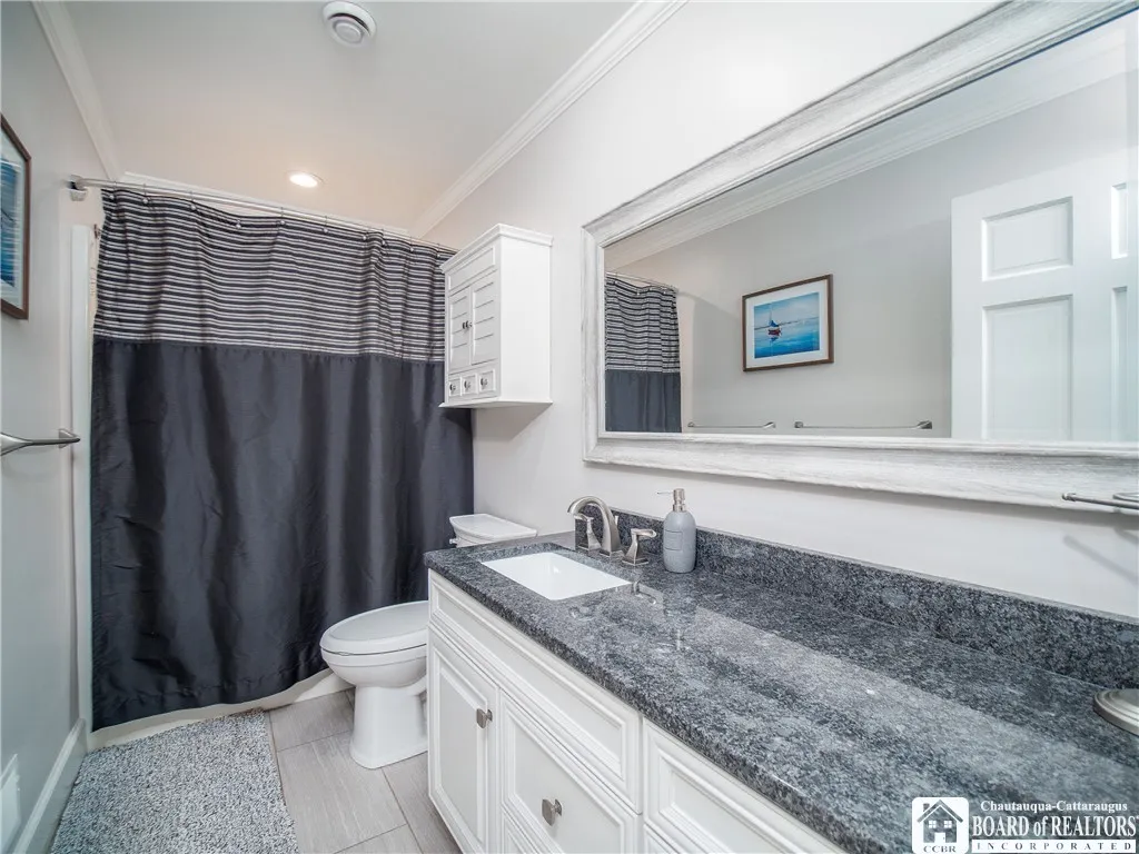 5630 West Lake Road, Portland, New York 14063, Portland, New York 14063, 5 Bedrooms Bedrooms, 16 Rooms Rooms,3 BathroomsBathrooms,Residential,For Sale,5630 West Lake Road, Portland, New York 14063,0,R1623264