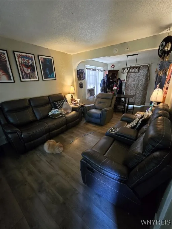108 Argus Street, Buffalo, New York 14207, Buffalo, New York 14207, 3 Bedrooms Bedrooms, 9 Rooms Rooms,1 BathroomBathrooms,Residential,For Sale,108 Argus Street, Buffalo, New York 14207,B1623328