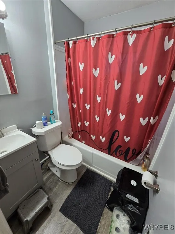 108 Argus Street, Buffalo, New York 14207, Buffalo, New York 14207, 3 Bedrooms Bedrooms, 9 Rooms Rooms,1 BathroomBathrooms,Residential,For Sale,108 Argus Street, Buffalo, New York 14207,B1623328