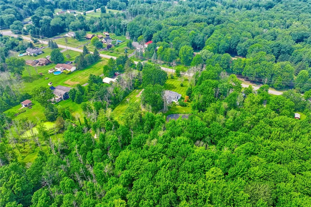160 Berg Road, Ontario, New York 14519, Ontario, New York 14519, 5 Bedrooms Bedrooms, 13 Rooms Rooms,3 BathroomsBathrooms,Residential,For Sale,160 Berg Road, Ontario, New York 14519,R1623266