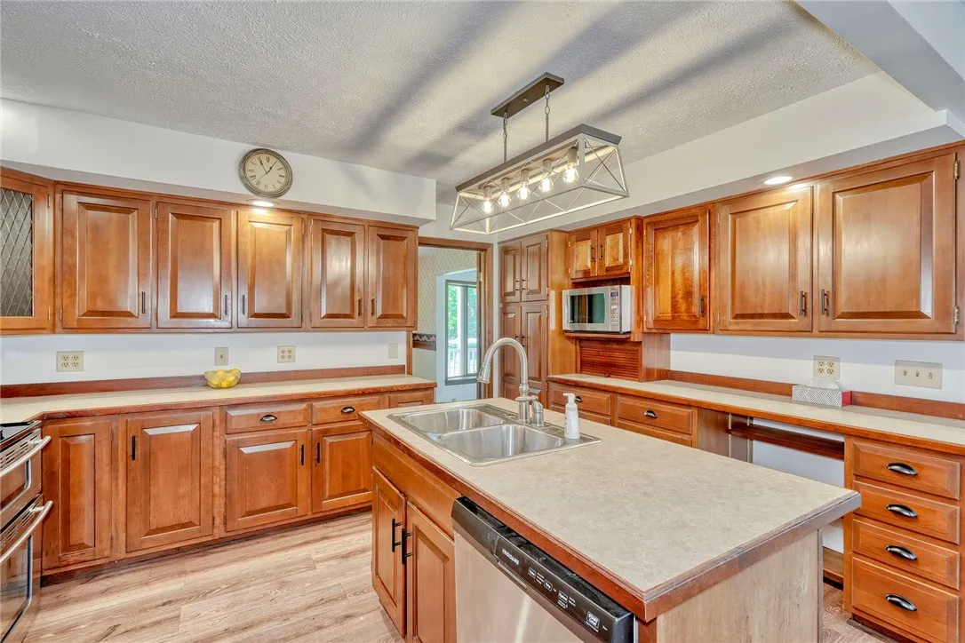 Eat in Kitchen