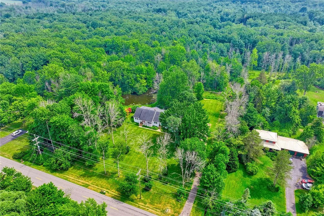 160 Berg Road, Ontario, New York 14519, Ontario, New York 14519, 5 Bedrooms Bedrooms, 13 Rooms Rooms,3 BathroomsBathrooms,Residential,For Sale,160 Berg Road, Ontario, New York 14519,R1623266