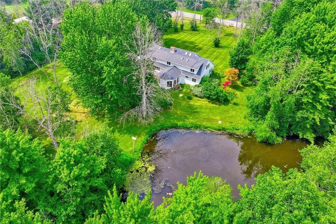 160 Berg Road, Ontario, New York 14519, Ontario, New York 14519, 5 Bedrooms Bedrooms, 13 Rooms Rooms,3 BathroomsBathrooms,Residential,For Sale,160 Berg Road, Ontario, New York 14519,R1623266