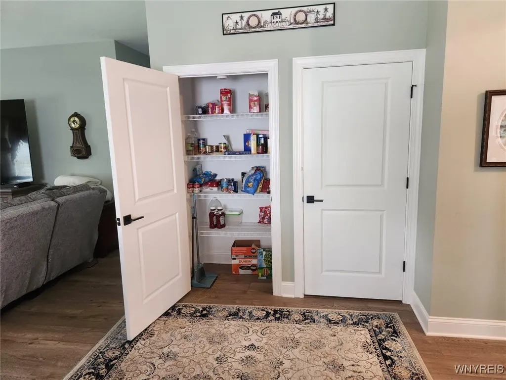 3836 Forest Park Way, Wheatfield, New York 14120, Wheatfield, New York 14120, 2 Bedrooms Bedrooms, 5 Rooms Rooms,2 BathroomsBathrooms,Residential,For Sale,3836 Forest Park Way, Wheatfield, New York 14120,B1623343