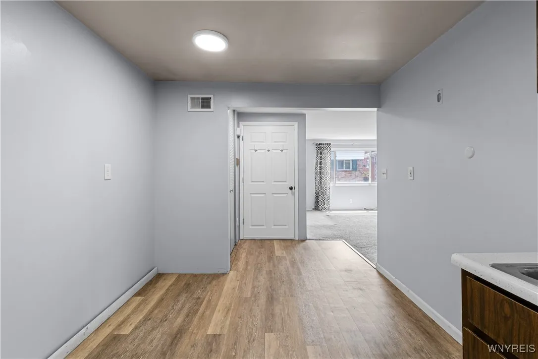 309 North Street 34, Buffalo, New York 14201, Buffalo, New York 14201, 2 Bedrooms Bedrooms, 4 Rooms Rooms,1 BathroomBathrooms,Residential,For Sale,309 North Street 34, Buffalo, New York 14201,B1622757