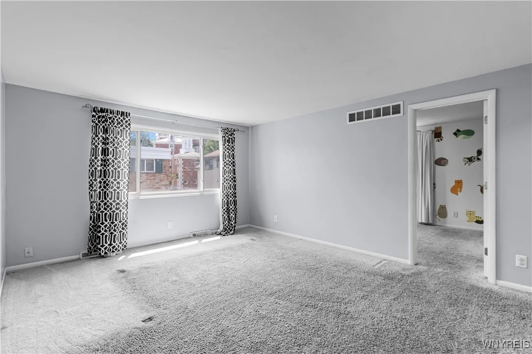 309 North Street 34, Buffalo, New York 14201, Buffalo, New York 14201, 2 Bedrooms Bedrooms, 4 Rooms Rooms,1 BathroomBathrooms,Residential,For Sale,309 North Street 34, Buffalo, New York 14201,B1622757