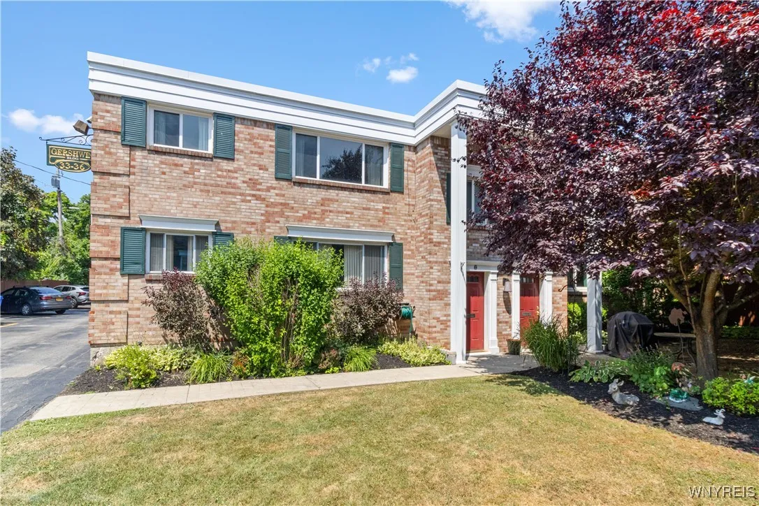 309 North Street 34, Buffalo, New York 14201, Buffalo, New York 14201, 2 Bedrooms Bedrooms, 4 Rooms Rooms,1 BathroomBathrooms,Residential,For Sale,309 North Street 34, Buffalo, New York 14201,B1622757