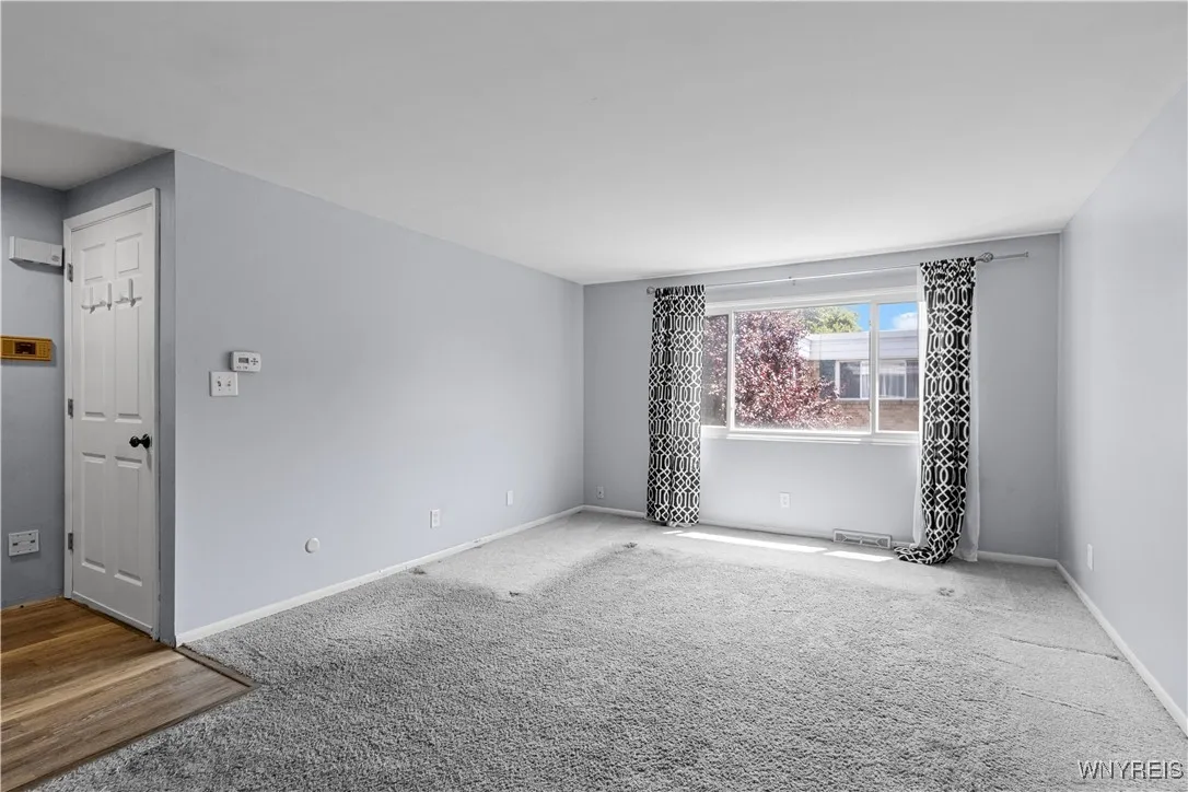 309 North Street 34, Buffalo, New York 14201, Buffalo, New York 14201, 2 Bedrooms Bedrooms, 4 Rooms Rooms,1 BathroomBathrooms,Residential,For Sale,309 North Street 34, Buffalo, New York 14201,B1622757