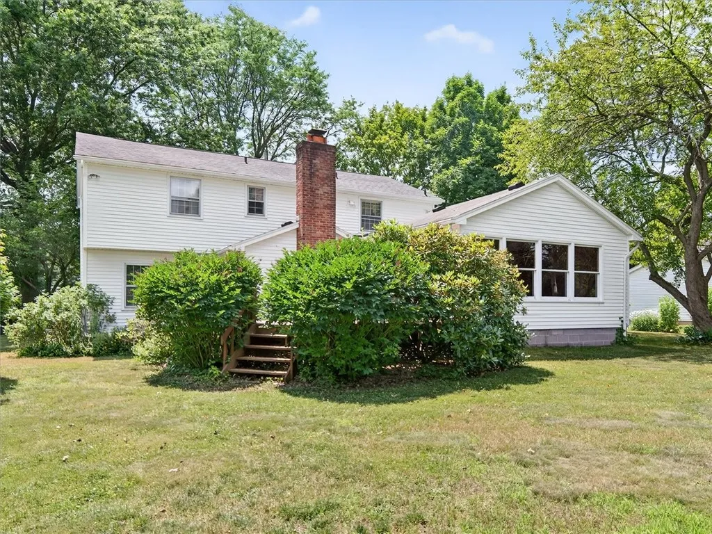 19 Latium Drive, Perinton, New York 14534, Perinton, New York 14534, 4 Bedrooms Bedrooms, 9 Rooms Rooms,2 BathroomsBathrooms,Residential,For Sale,19 Latium Drive, Perinton, New York 14534,R1623156