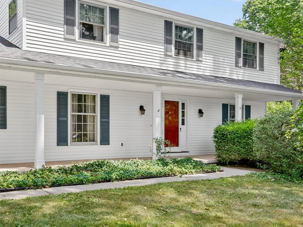 19 Latium Drive, Perinton, New York 14534, Perinton, New York 14534, 4 Bedrooms Bedrooms, 9 Rooms Rooms,2 BathroomsBathrooms,Residential,For Sale,19 Latium Drive, Perinton, New York 14534,R1623156