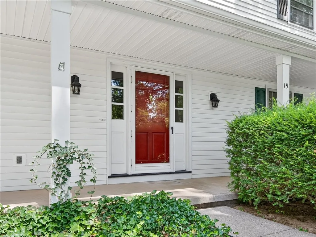 19 Latium Drive, Perinton, New York 14534, Perinton, New York 14534, 4 Bedrooms Bedrooms, 9 Rooms Rooms,2 BathroomsBathrooms,Residential,For Sale,19 Latium Drive, Perinton, New York 14534,R1623156