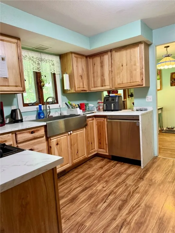 120 Scott Carpenter Road, Oxford, New York 13830, Oxford, New York 13830, 4 Bedrooms Bedrooms, 8 Rooms Rooms,2 BathroomsBathrooms,Residential,For Sale,120 Scott Carpenter Road, Oxford, New York 13830,R1623335