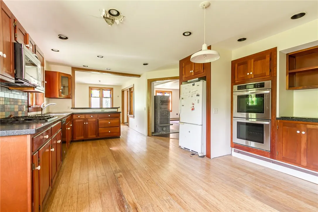 6689 Miller Road, Arcadia, New York 14513, Arcadia, New York 14513, 3 Bedrooms Bedrooms, 5 Rooms Rooms,1 BathroomBathrooms,Residential,For Sale,6689 Miller Road, Arcadia, New York 14513,R1618649