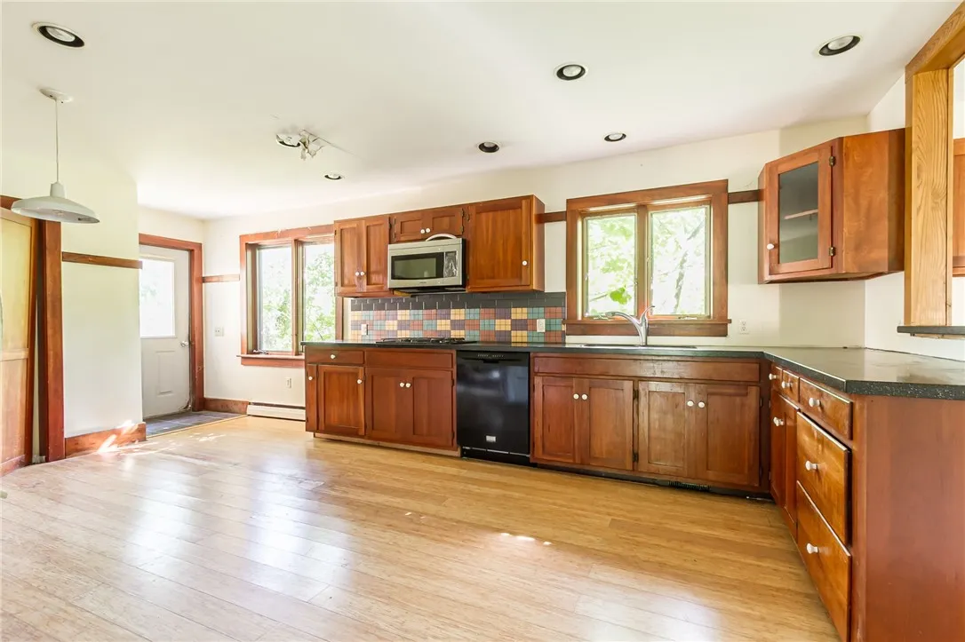6689 Miller Road, Arcadia, New York 14513, Arcadia, New York 14513, 3 Bedrooms Bedrooms, 5 Rooms Rooms,1 BathroomBathrooms,Residential,For Sale,6689 Miller Road, Arcadia, New York 14513,R1618649