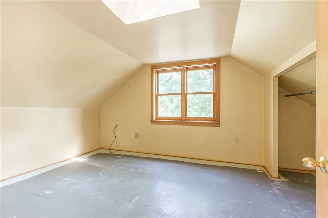 2nd Upstairs Bedroom