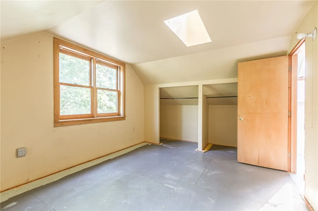 2nd Upstairs Bedroom