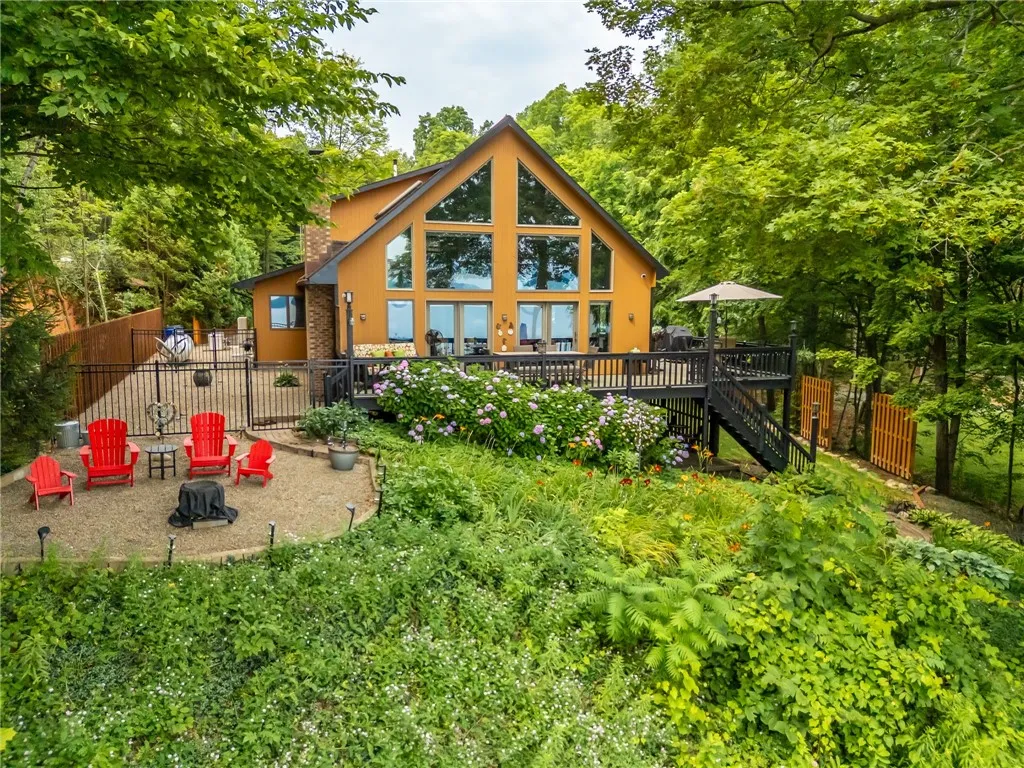 1965 Perry Point Road, Torrey, New York 14527, Torrey, New York 14527, 4 Bedrooms Bedrooms, 9 Rooms Rooms,3 BathroomsBathrooms,Residential,For Sale,1965 Perry Point Road, Torrey, New York 14527,R1622711