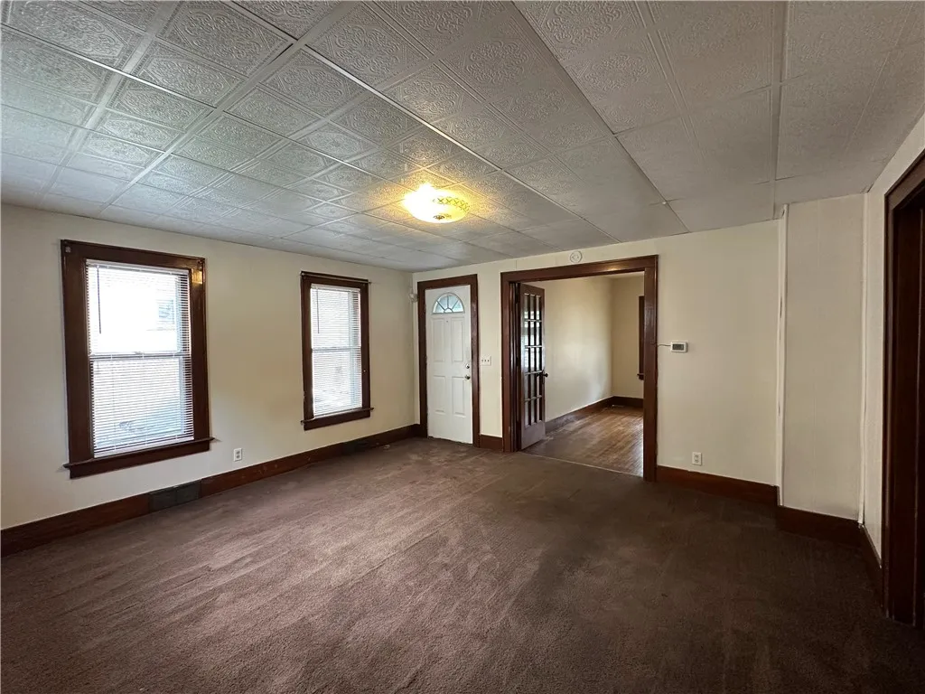68 Evergreen Street, Rochester, New York 14605, Rochester, New York 14605, 3 Bedrooms Bedrooms, 6 Rooms Rooms,1 BathroomBathrooms,Residential,For Sale,68 Evergreen Street, Rochester, New York 14605,R1623258