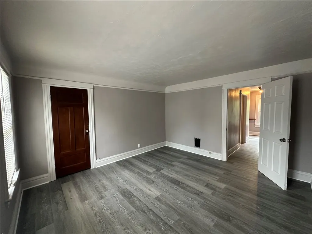 68 Evergreen Street, Rochester, New York 14605, Rochester, New York 14605, 3 Bedrooms Bedrooms, 6 Rooms Rooms,1 BathroomBathrooms,Residential,For Sale,68 Evergreen Street, Rochester, New York 14605,R1623258