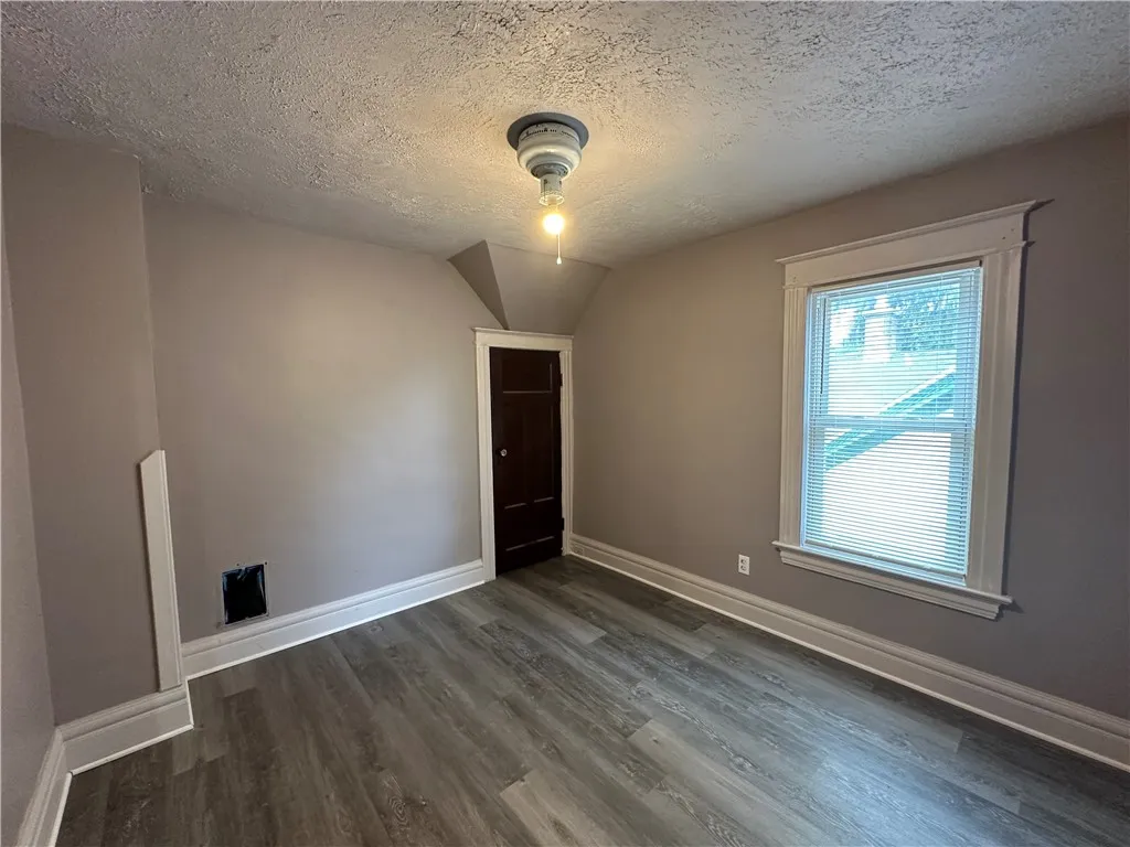 68 Evergreen Street, Rochester, New York 14605, Rochester, New York 14605, 3 Bedrooms Bedrooms, 6 Rooms Rooms,1 BathroomBathrooms,Residential,For Sale,68 Evergreen Street, Rochester, New York 14605,R1623258