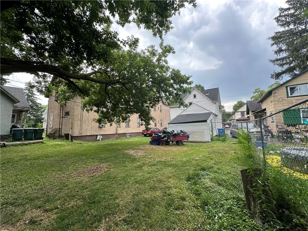 68 Evergreen Street, Rochester, New York 14605, Rochester, New York 14605, 3 Bedrooms Bedrooms, 6 Rooms Rooms,1 BathroomBathrooms,Residential,For Sale,68 Evergreen Street, Rochester, New York 14605,R1623258