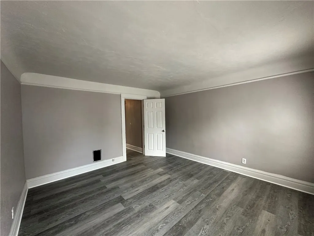 68 Evergreen Street, Rochester, New York 14605, Rochester, New York 14605, 3 Bedrooms Bedrooms, 6 Rooms Rooms,1 BathroomBathrooms,Residential,For Sale,68 Evergreen Street, Rochester, New York 14605,R1623258