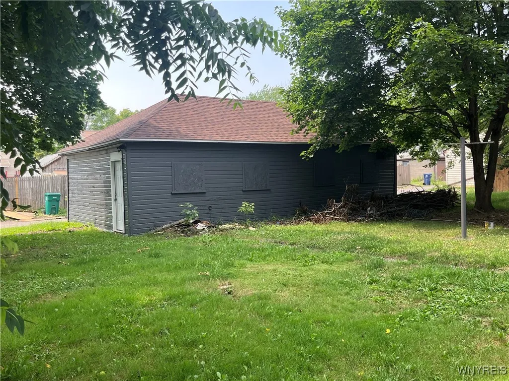 518 24th Street, Niagara Falls, New York 14301, Niagara Falls, New York 14301, 12 Bedrooms Bedrooms, ,4 BathroomsBathrooms,Residential,For Sale,518 24th Street, Niagara Falls, New York 14301,0,B1623474