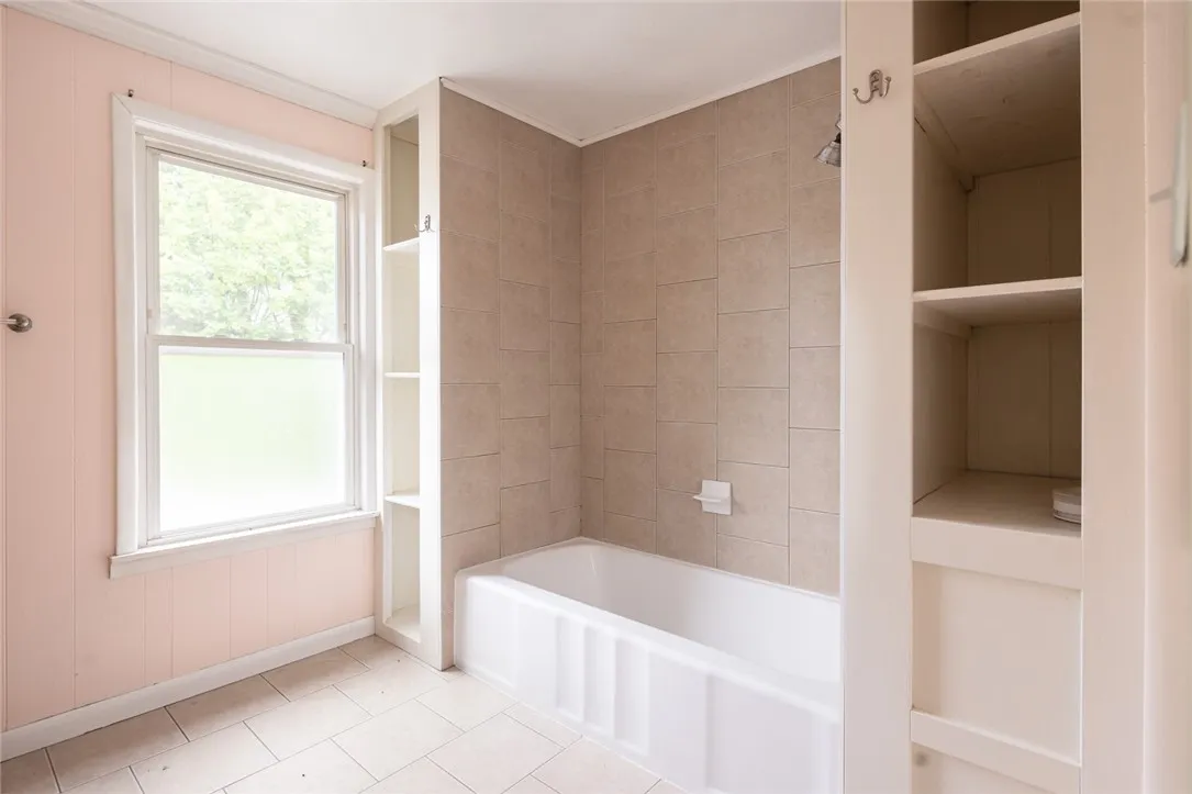 70 Brentwood Street, Rochester, New York 14610, Rochester, New York 14610, 3 Bedrooms Bedrooms, 7 Rooms Rooms,1 BathroomBathrooms,Residential Lease,Closed,70 Brentwood Street, Rochester, New York 14610,R1619837