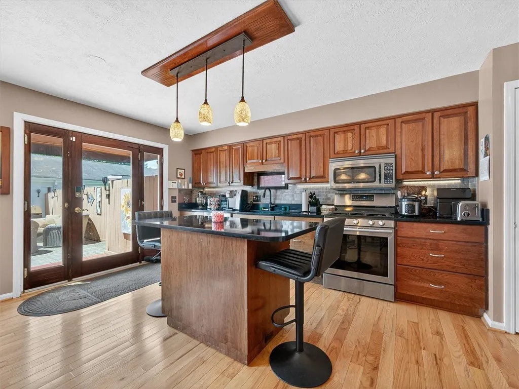 49 Hidden Valley Road, Gates, New York 14624, Gates, New York 14624, 4 Bedrooms Bedrooms, 8 Rooms Rooms,2 BathroomsBathrooms,Residential,Closed,49 Hidden Valley Road, Gates, New York 14624,0,R1619648