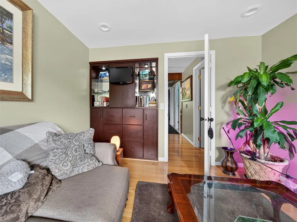 49 Hidden Valley Road, Gates, New York 14624, Gates, New York 14624, 4 Bedrooms Bedrooms, 8 Rooms Rooms,2 BathroomsBathrooms,Residential,Closed,49 Hidden Valley Road, Gates, New York 14624,0,R1619648