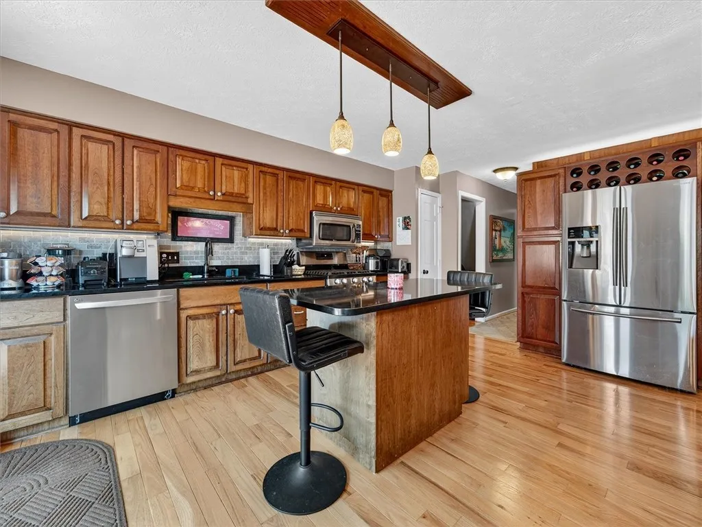 49 Hidden Valley Road, Gates, New York 14624, Gates, New York 14624, 4 Bedrooms Bedrooms, 8 Rooms Rooms,2 BathroomsBathrooms,Residential,Closed,49 Hidden Valley Road, Gates, New York 14624,0,R1619648