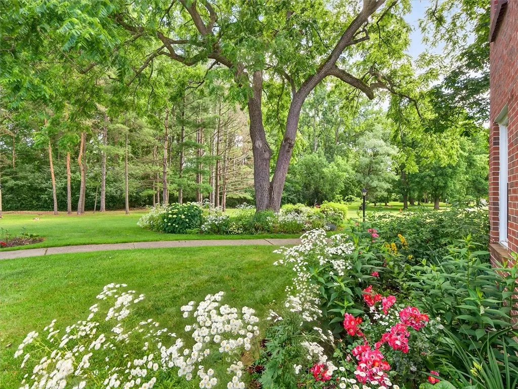 49 Hidden Valley Road, Gates, New York 14624, Gates, New York 14624, 4 Bedrooms Bedrooms, 8 Rooms Rooms,2 BathroomsBathrooms,Residential,Closed,49 Hidden Valley Road, Gates, New York 14624,0,R1619648