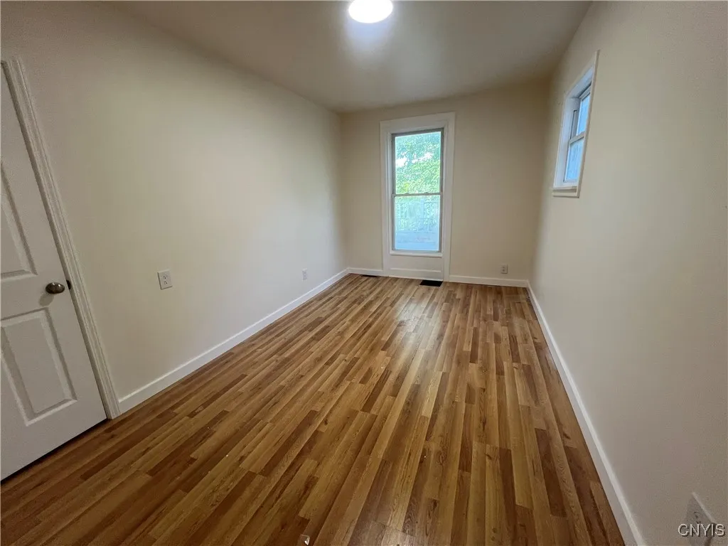 291 West 2nd Street, Oswego, New York 13126, Oswego, New York 13126, 3 Bedrooms Bedrooms, 6 Rooms Rooms,1 BathroomBathrooms,Residential Lease,For Rent,291 West 2nd Street, Oswego, New York 13126,S1623467