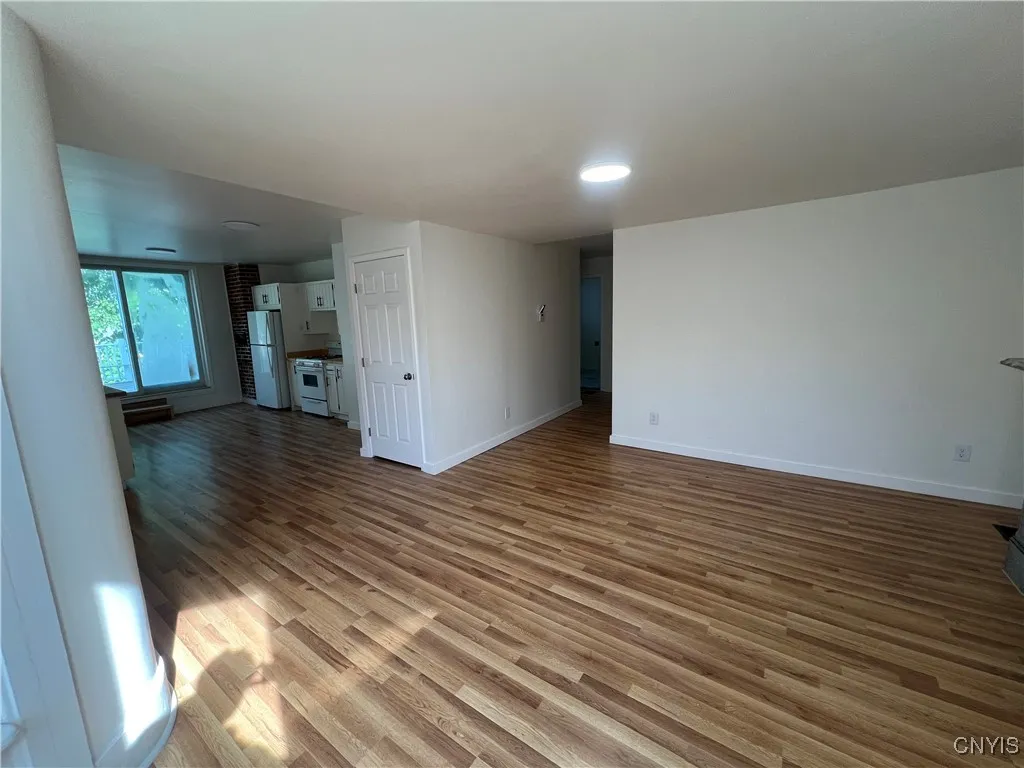 291 West 2nd Street, Oswego, New York 13126, Oswego, New York 13126, 3 Bedrooms Bedrooms, 6 Rooms Rooms,1 BathroomBathrooms,Residential Lease,For Rent,291 West 2nd Street, Oswego, New York 13126,S1623467