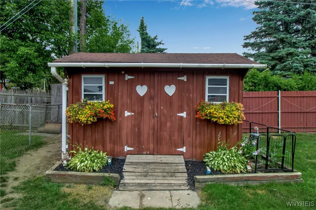 Shed