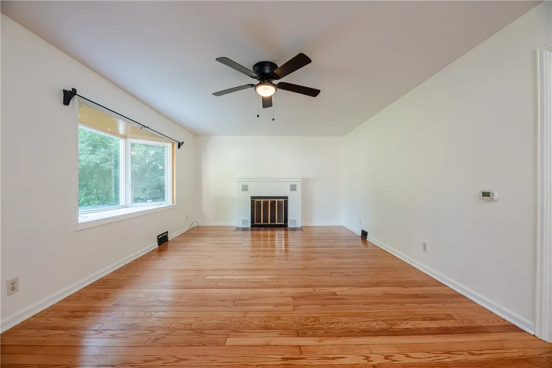 3445 Chili Avenue, Chili, New York 14624, Chili, New York 14624, 3 Bedrooms Bedrooms, 5 Rooms Rooms,1 BathroomBathrooms,Residential Lease,For Rent,3445 Chili Avenue, Chili, New York 14624,R1622327