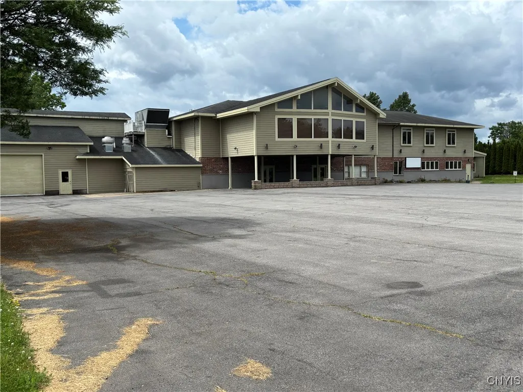 810 South 1st Street, Fulton, New York 13069, Fulton, New York 13069, ,Commercial Lease,For Rent,810 South 1st Street, Fulton, New York 13069,S1622863